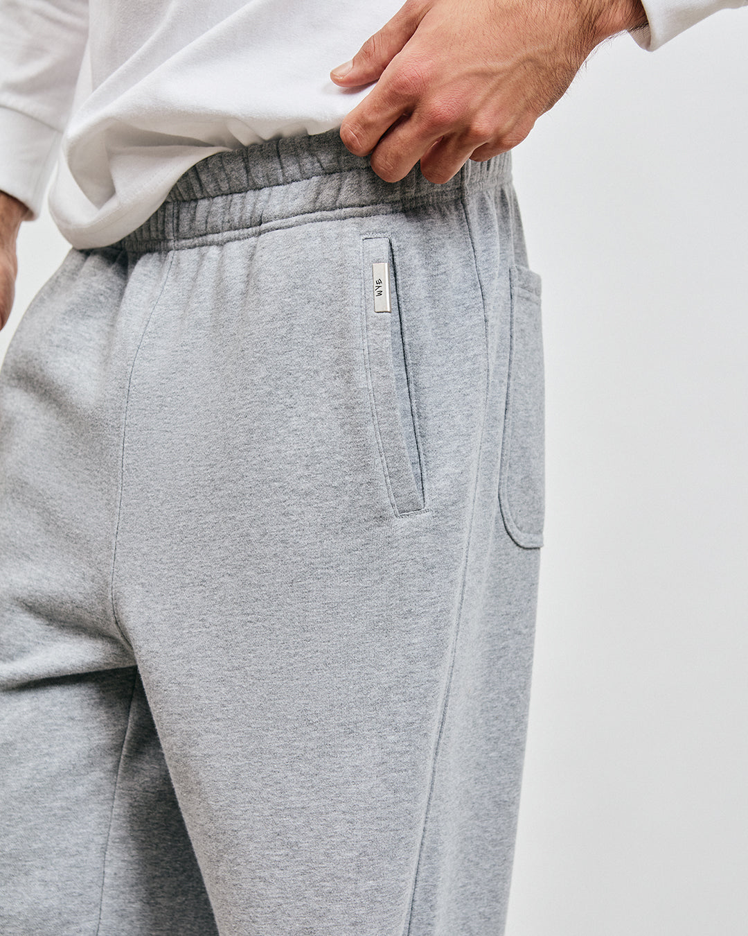 STRAIGHT-LEG SWEATPANT