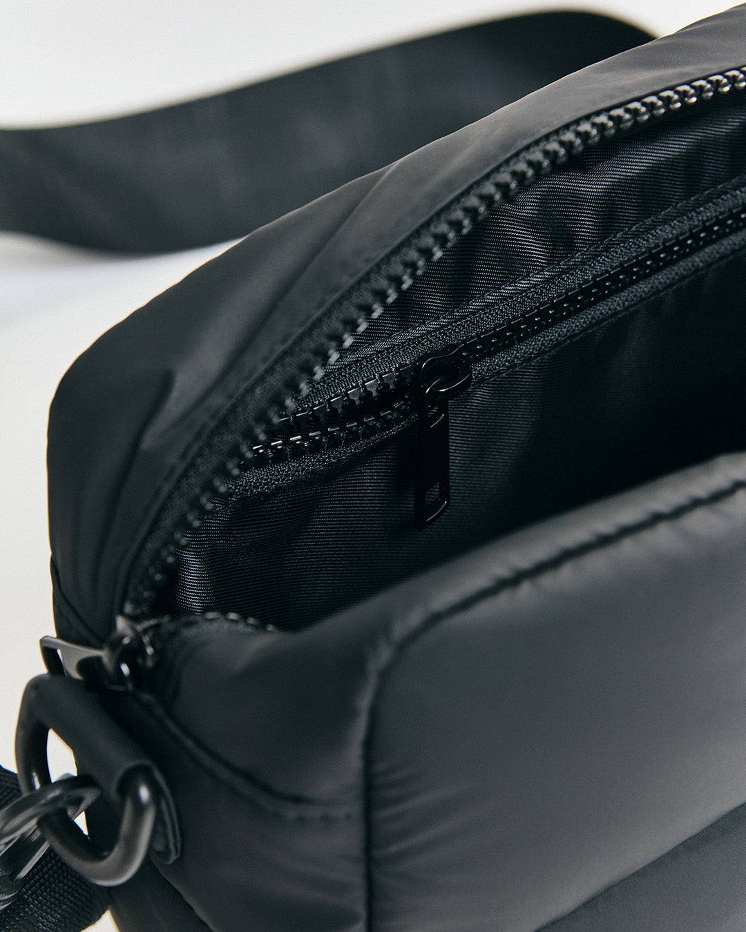 PADDED HUNTER BAG