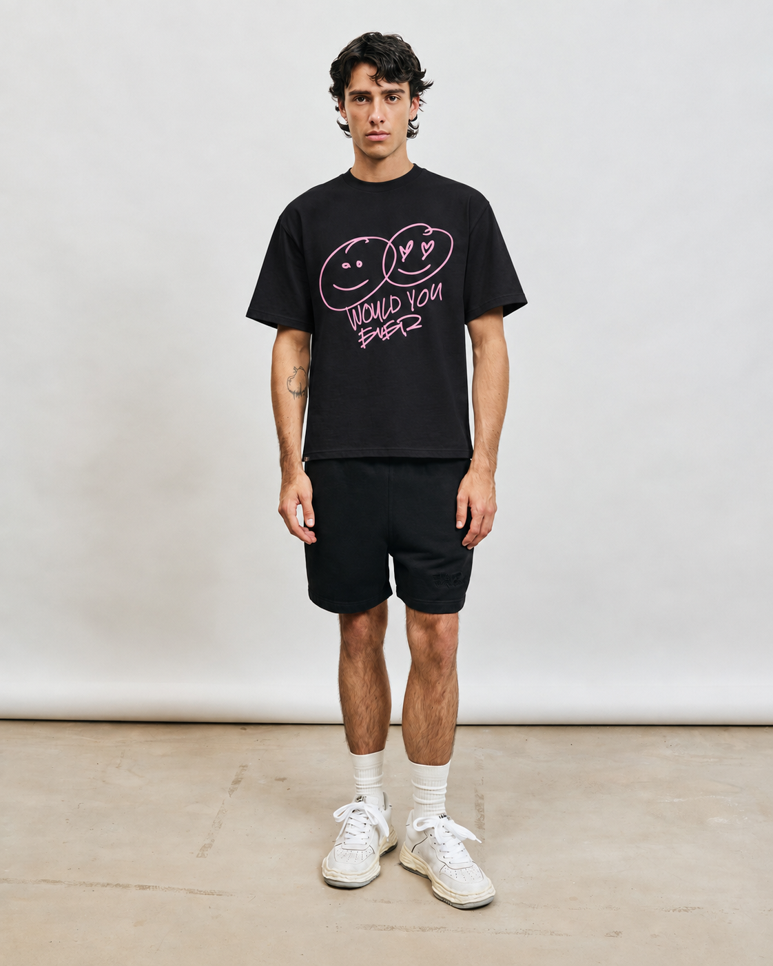SMILEY GRAPHIC TEE