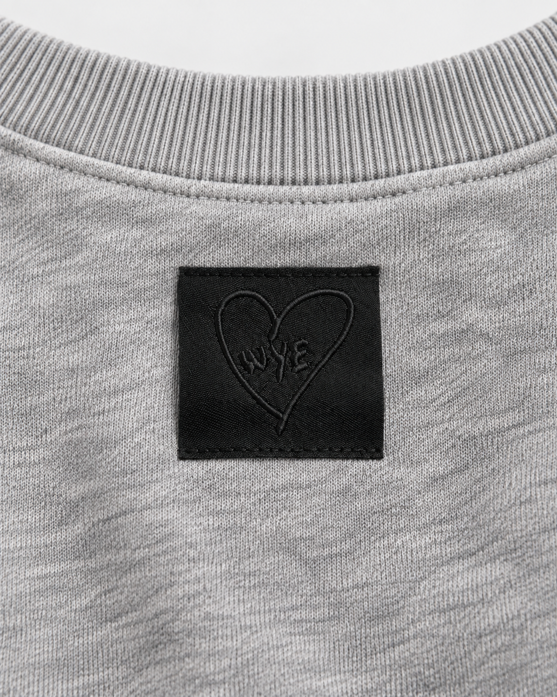 CORE CREWNECK SWEATER